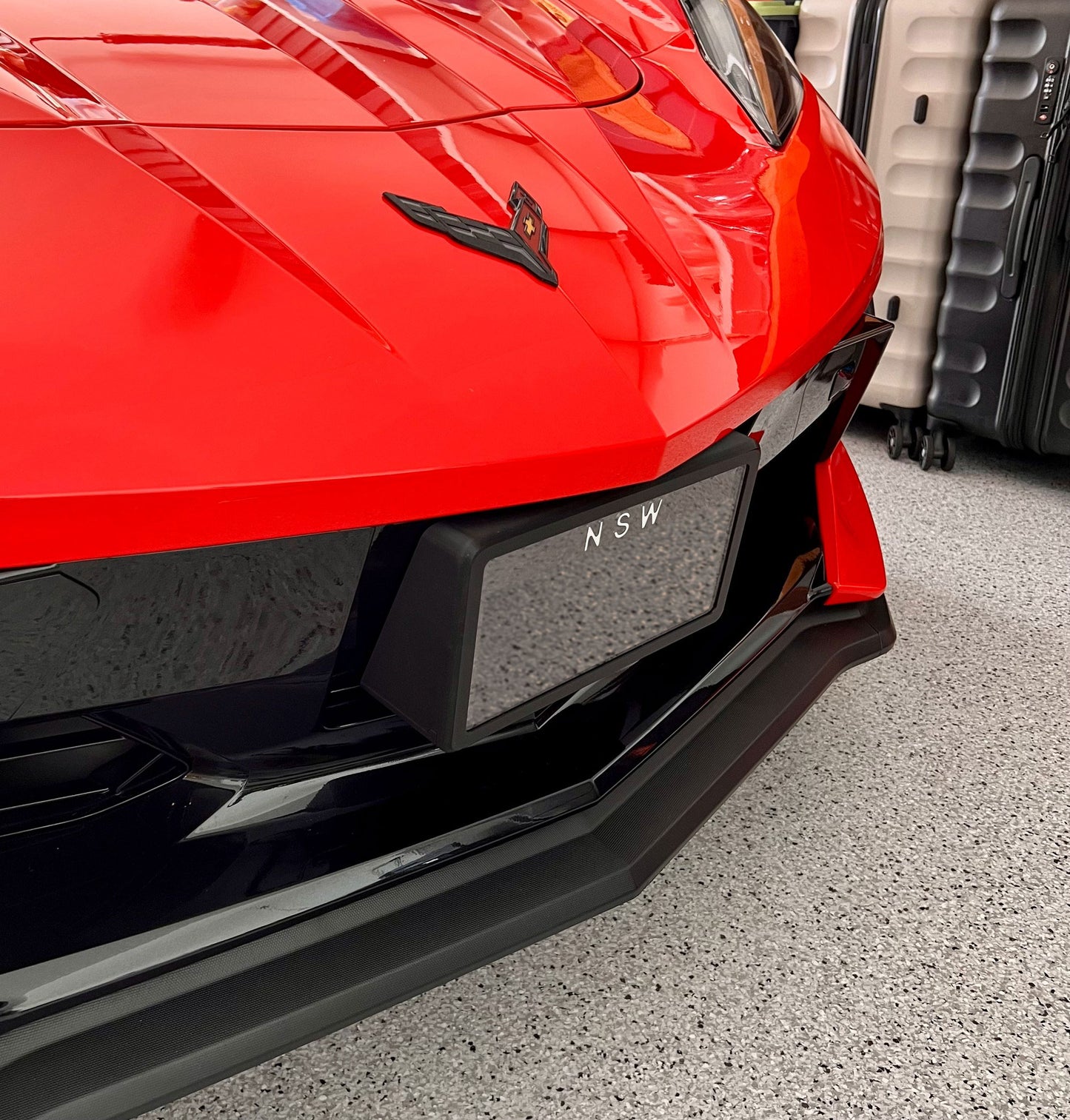 Number plate enclosure mount